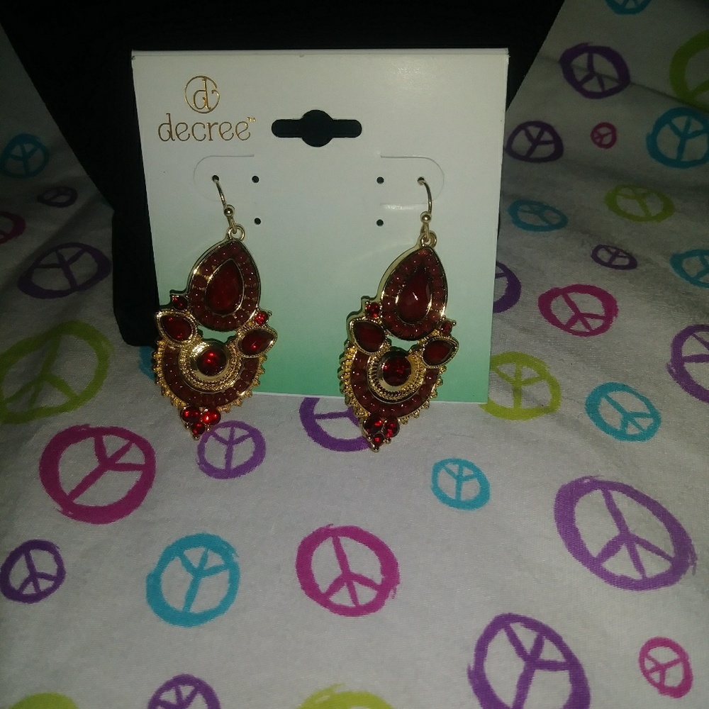 Brand new dangle earrings
